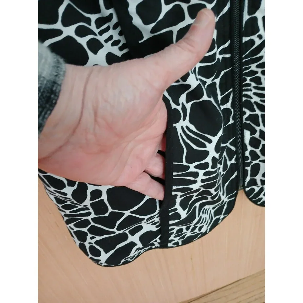 Women's Cow Print Vest Zip Up Front Pockets Collared - Picture 3 of 7